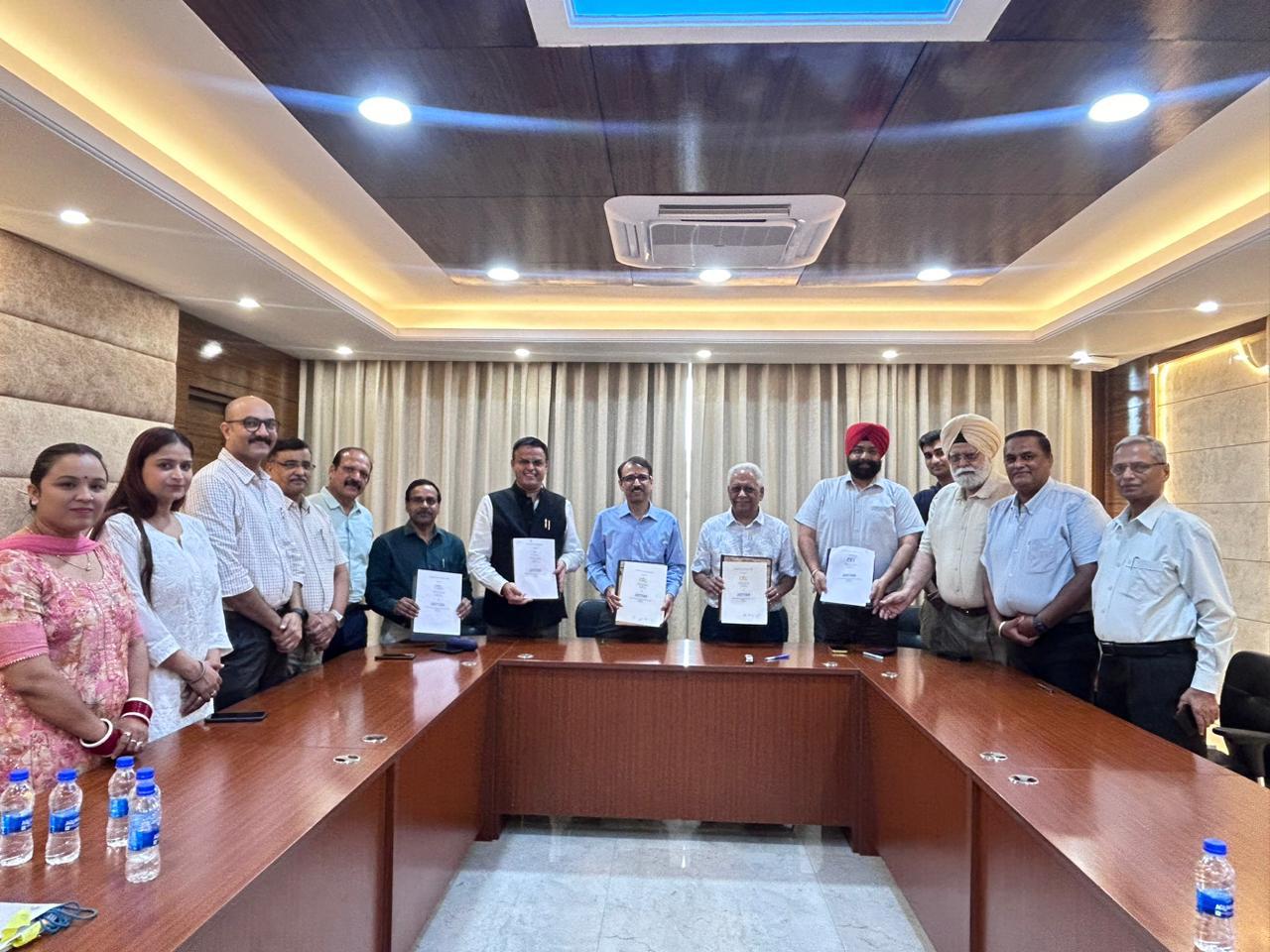 MOU signed between PEC and PECOSA